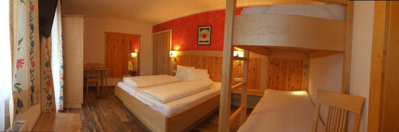 Panoramahotel Burgeck كريمل المظهر الخارجي الصورة